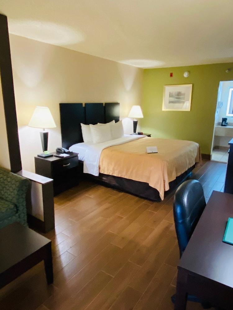 Quality Inn & Suites Orlando Airport Esterno foto