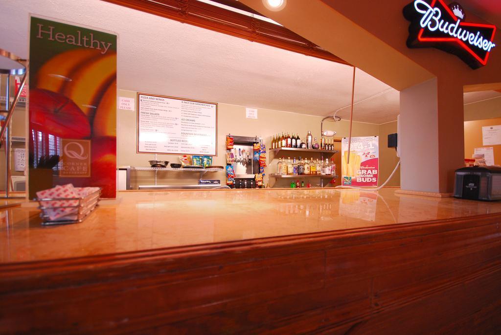 Quality Inn & Suites Orlando Airport Esterno foto