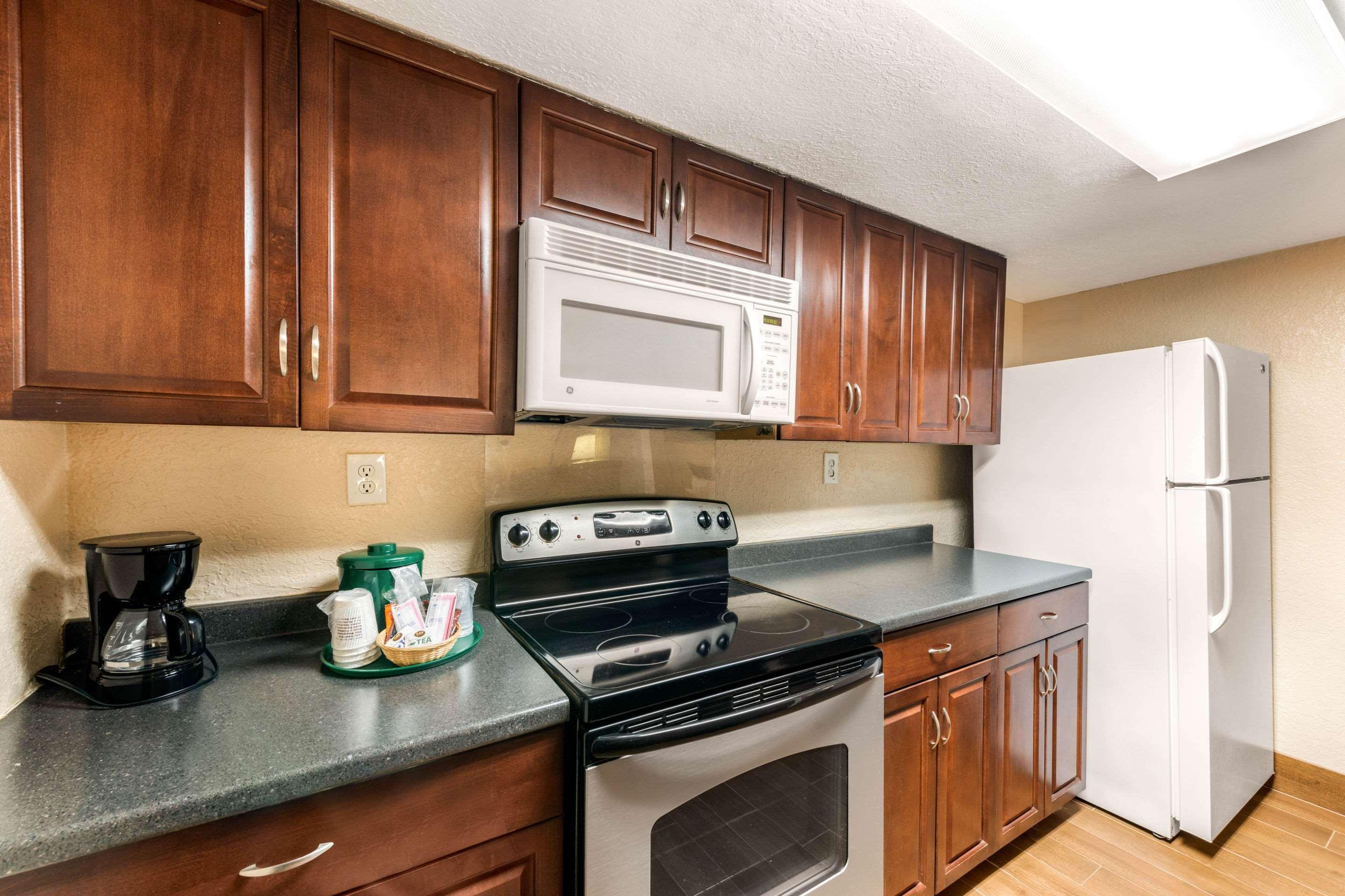 Quality Inn & Suites Orlando Airport Esterno foto