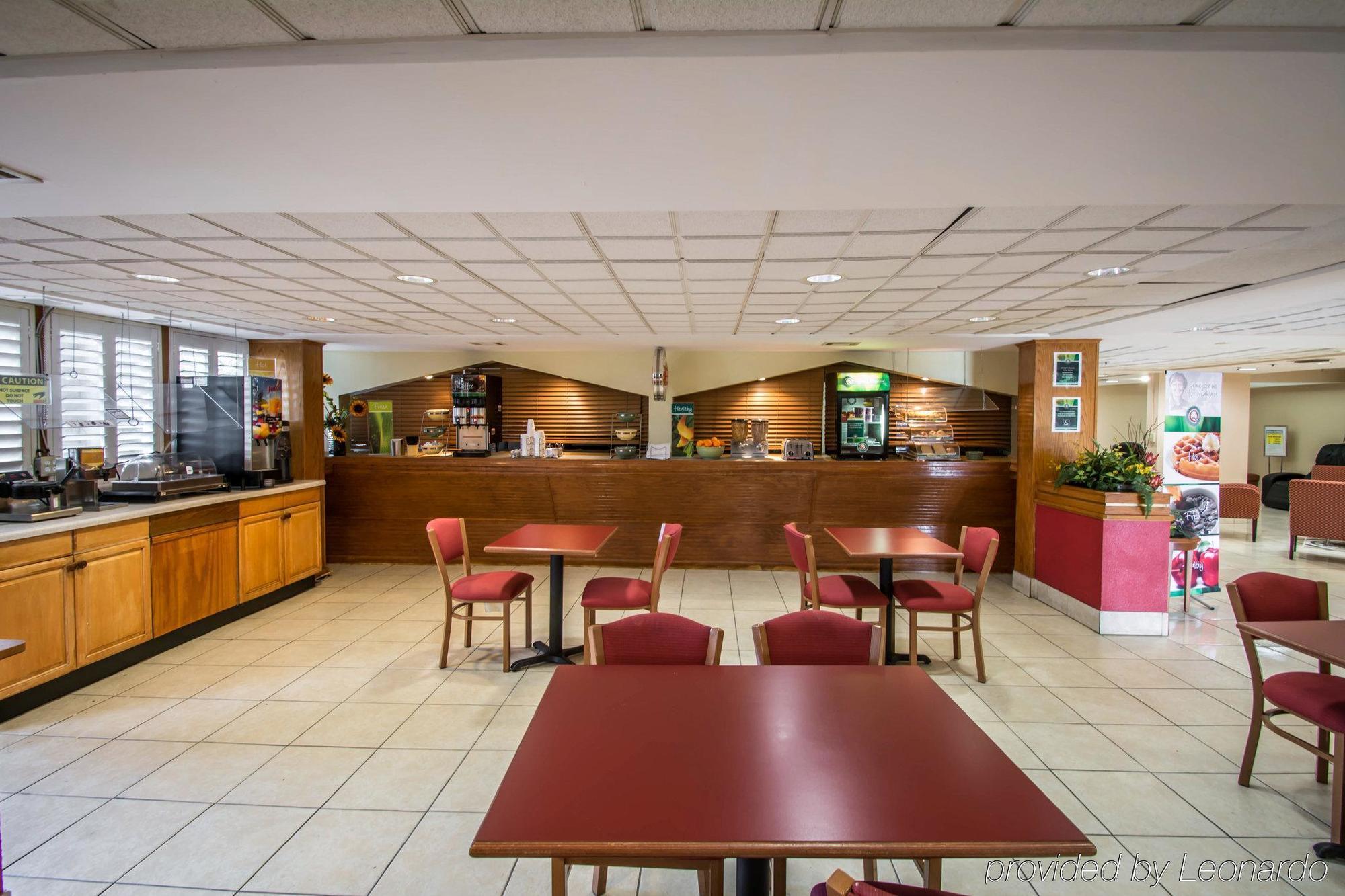 Quality Inn & Suites Orlando Airport Esterno foto