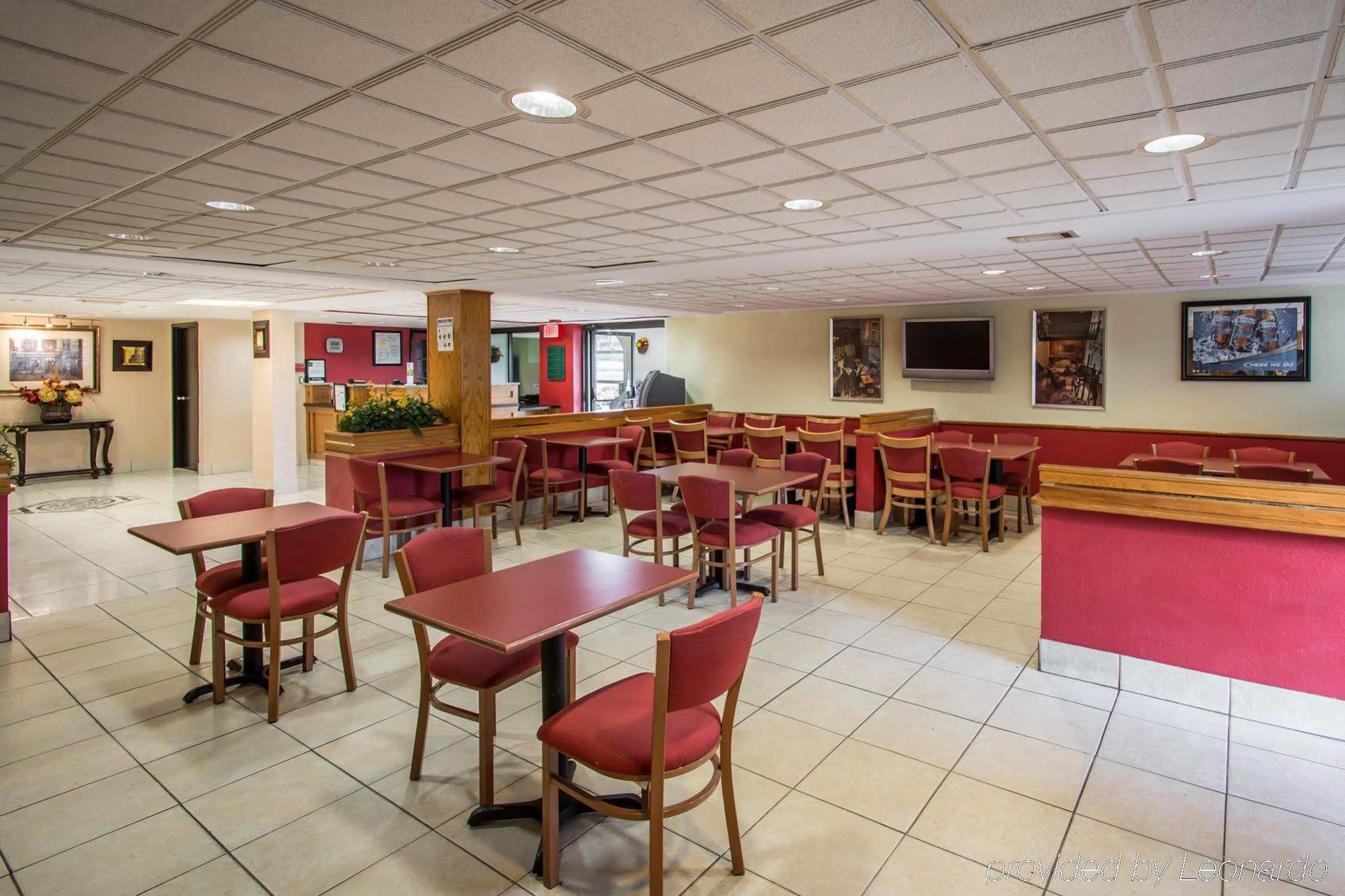 Quality Inn & Suites Orlando Airport Esterno foto