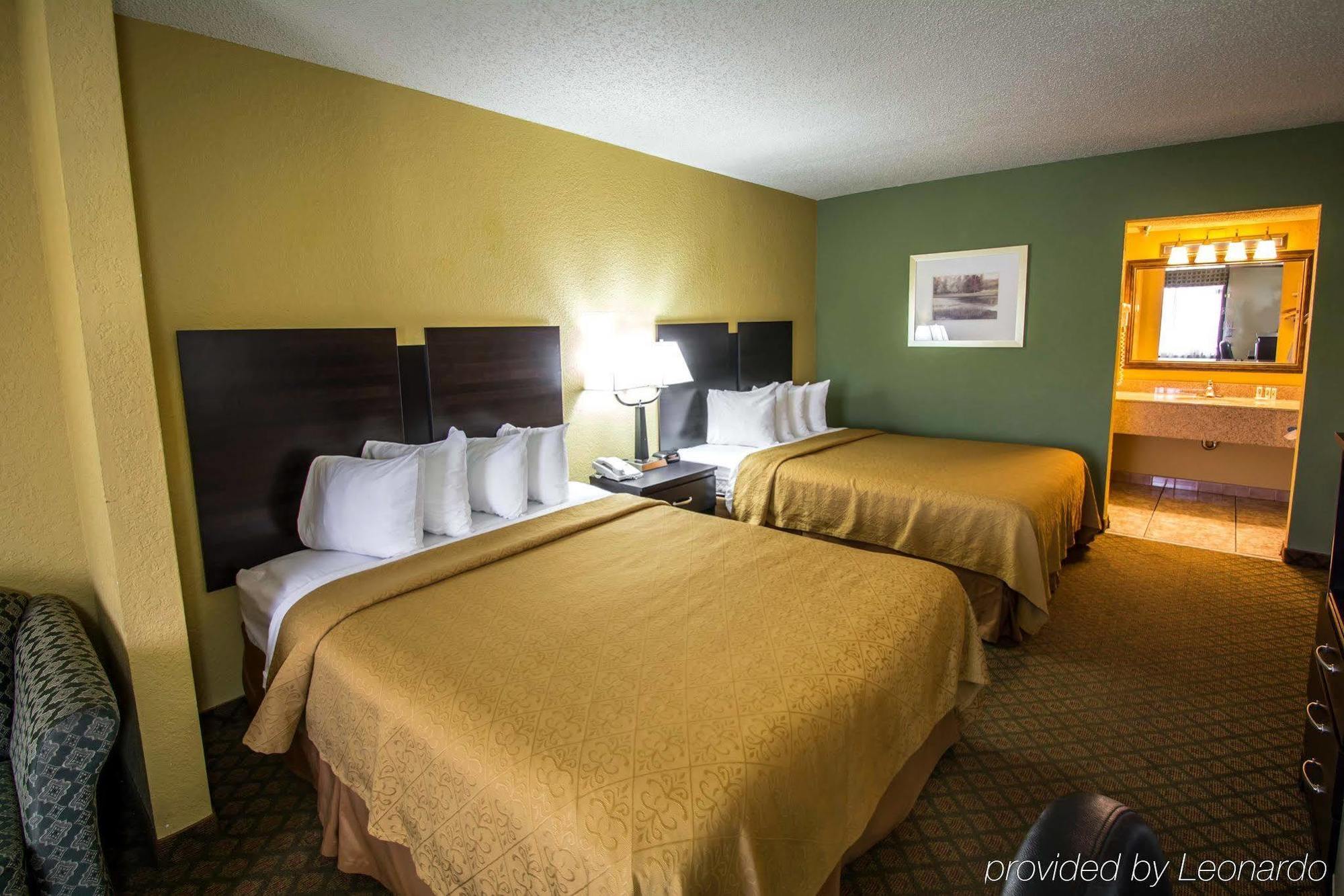 Quality Inn & Suites Orlando Airport Esterno foto